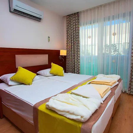 Garden Hotell 3*